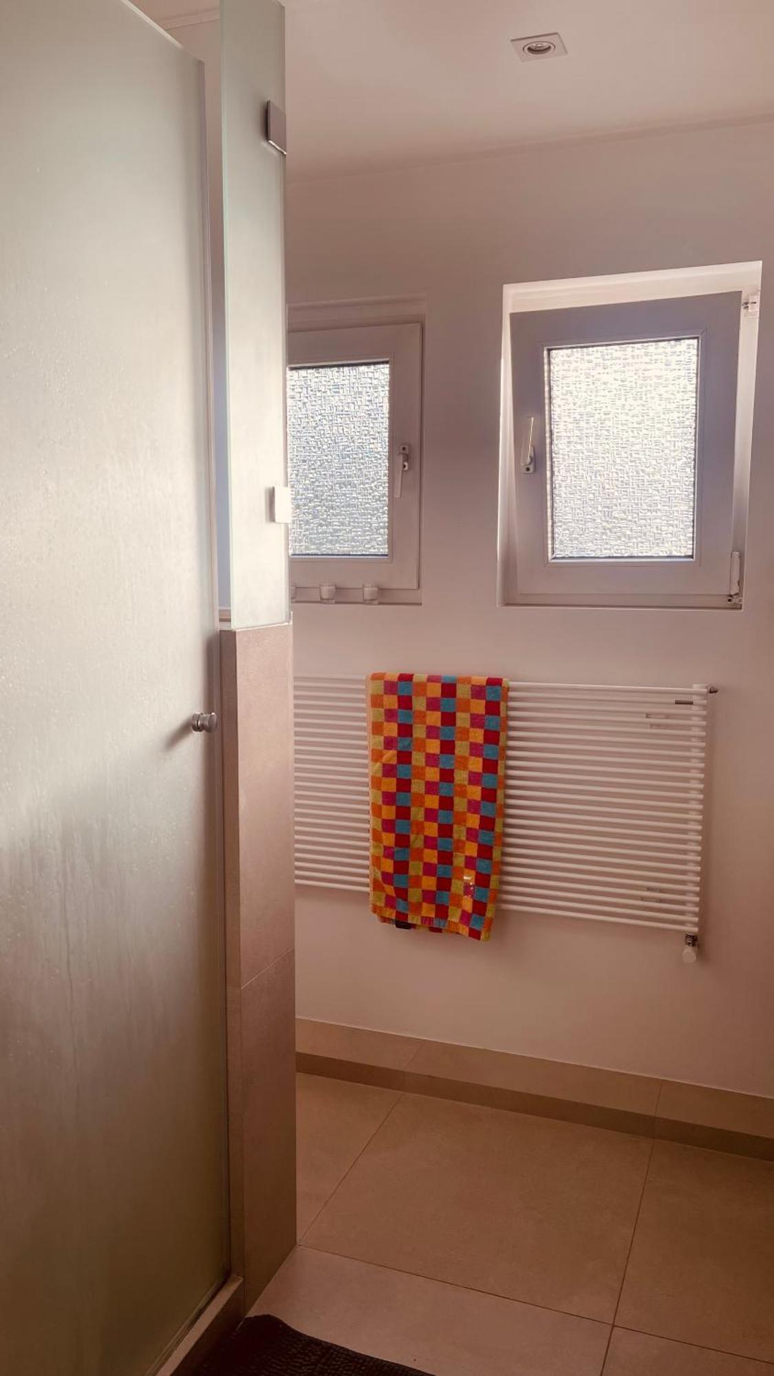 Apartment Ueber 2 Etagen Nahe Bvb-Stadion Und Westfalenhallen Dortmund Exterior foto